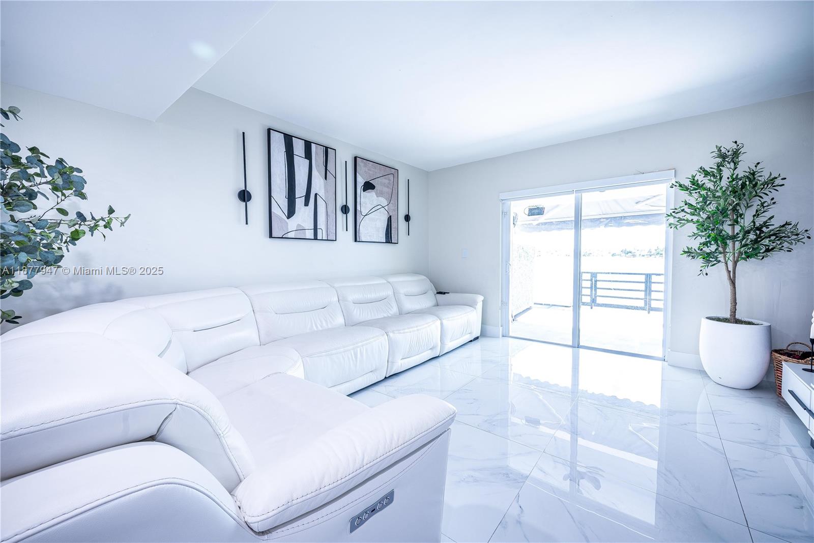 PUERTO BELLO CONDO NO 3 - Residential