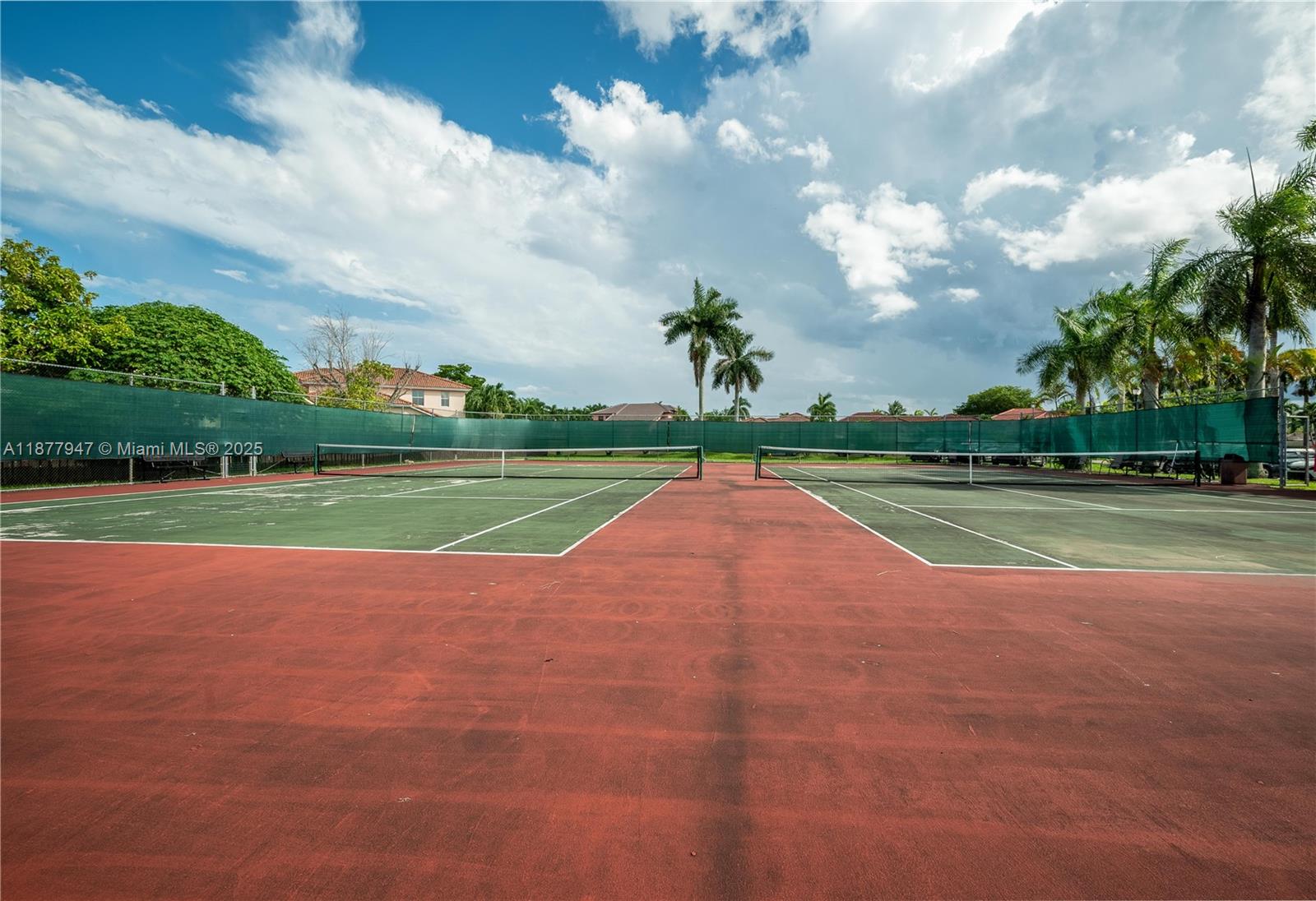 PUERTO BELLO CONDO NO 3 - Residential