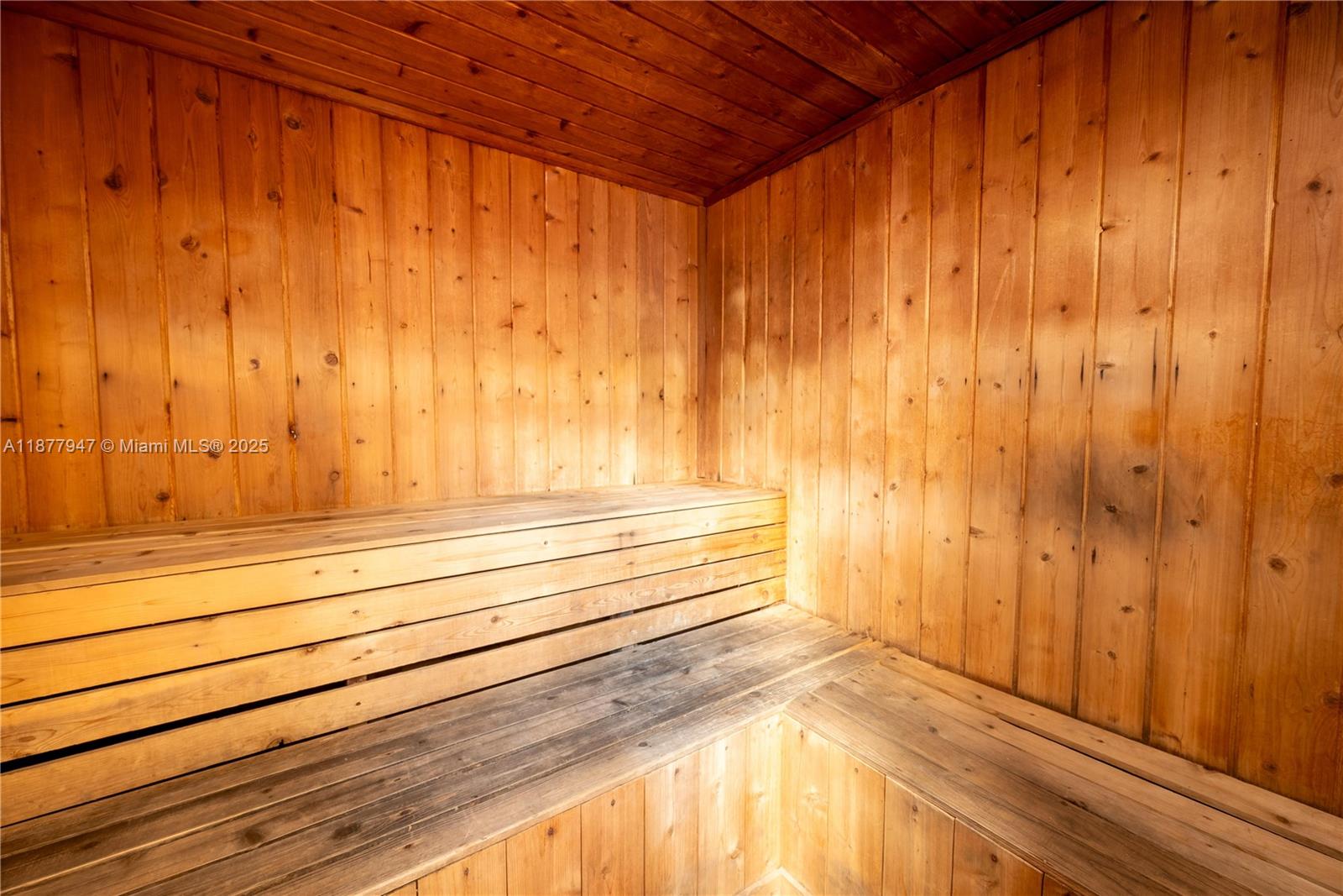 PUERTO BELLO CONDO NO 3 - Residential