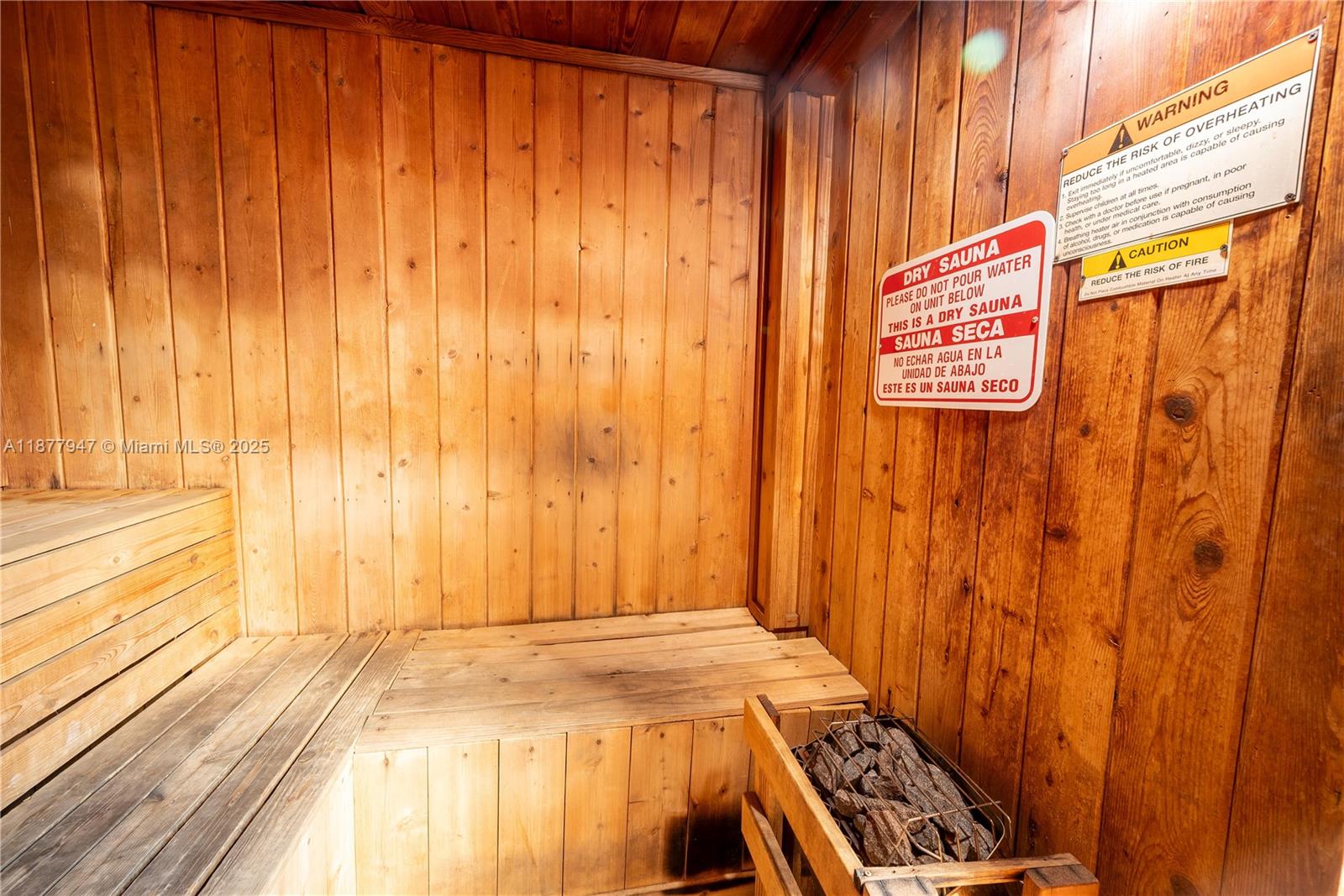 PUERTO BELLO CONDO NO 3 - Residential