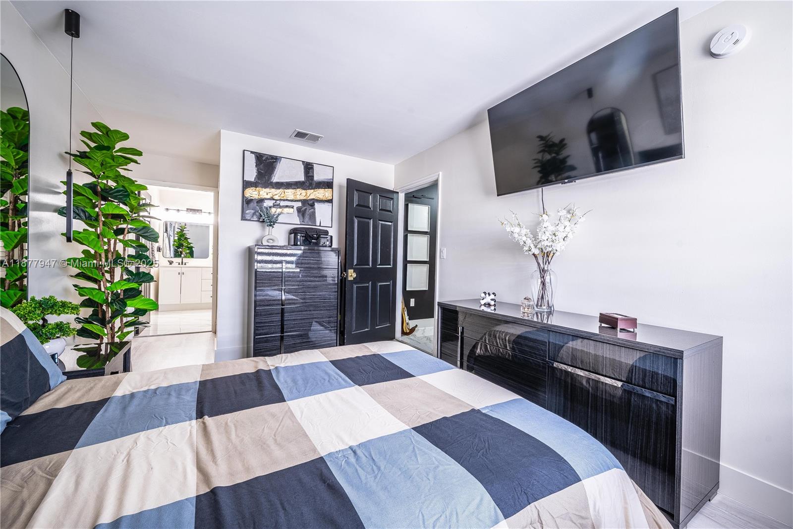 PUERTO BELLO CONDO NO 3 - Residential