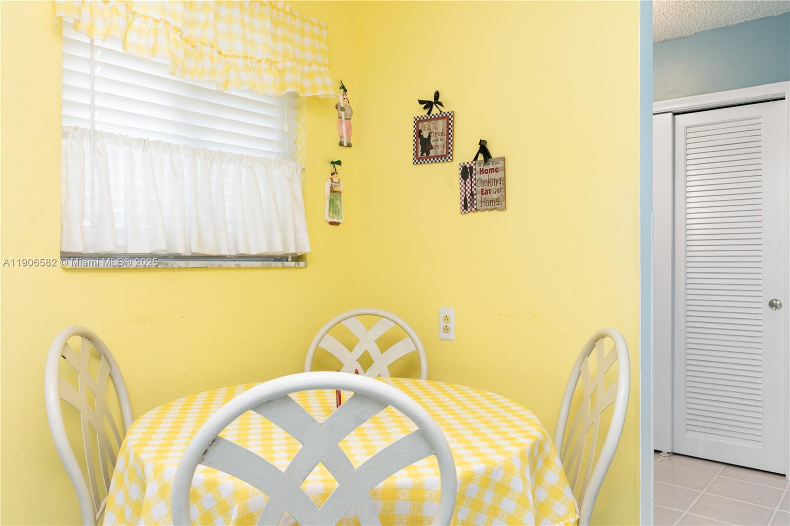 MEADOWBROOK - Residential