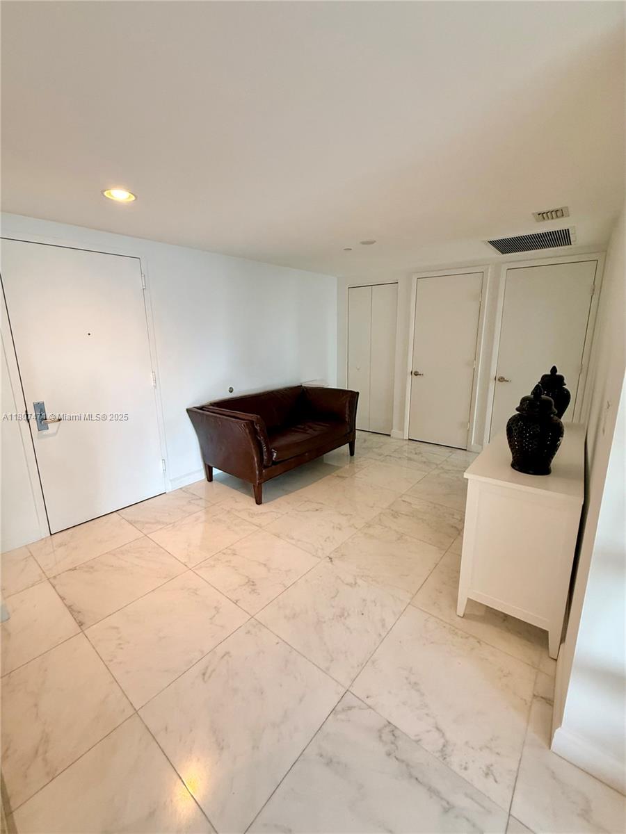 ICON BRICKELL NO TWO - Residential