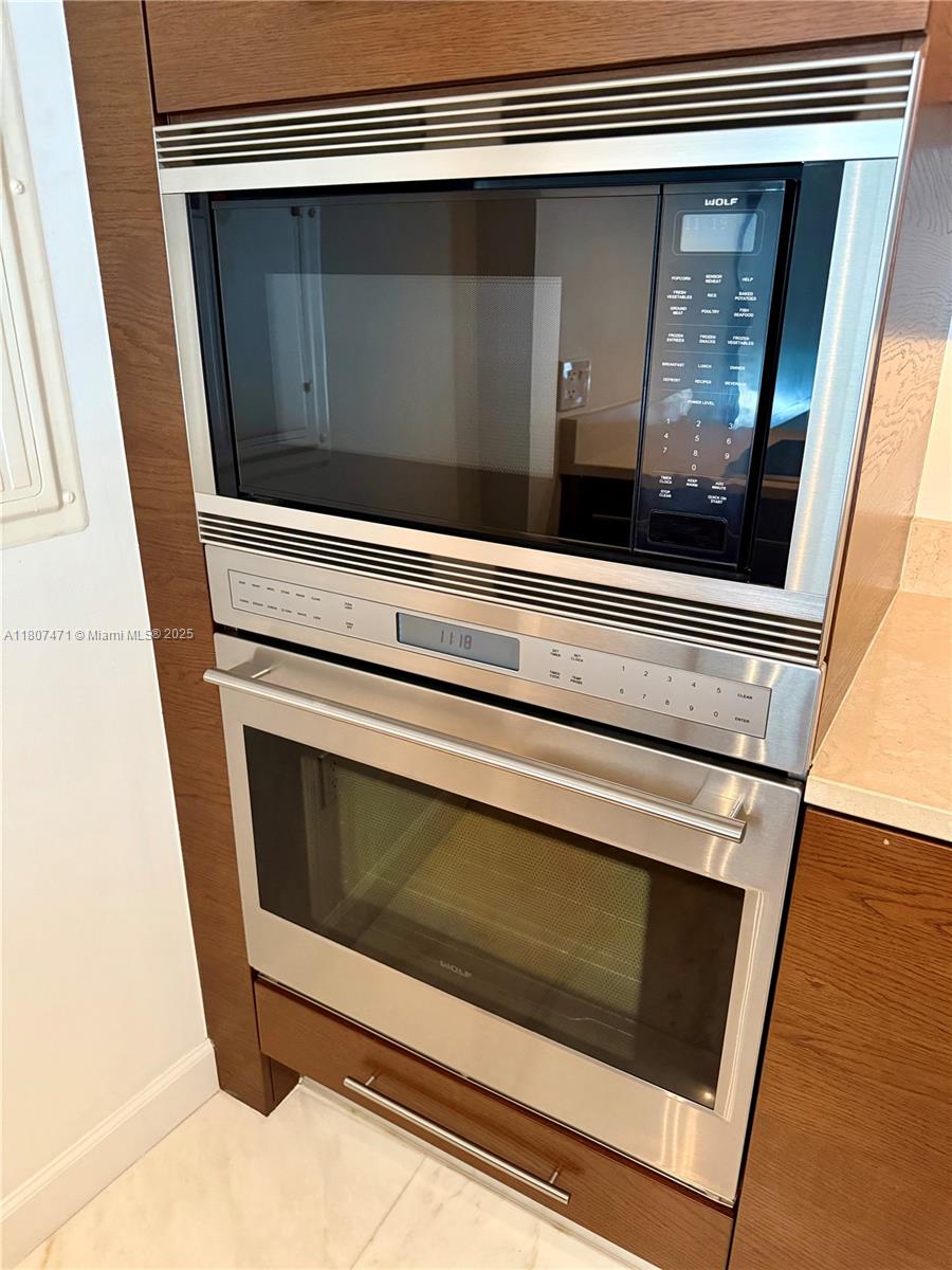 ICON BRICKELL NO TWO - Residential