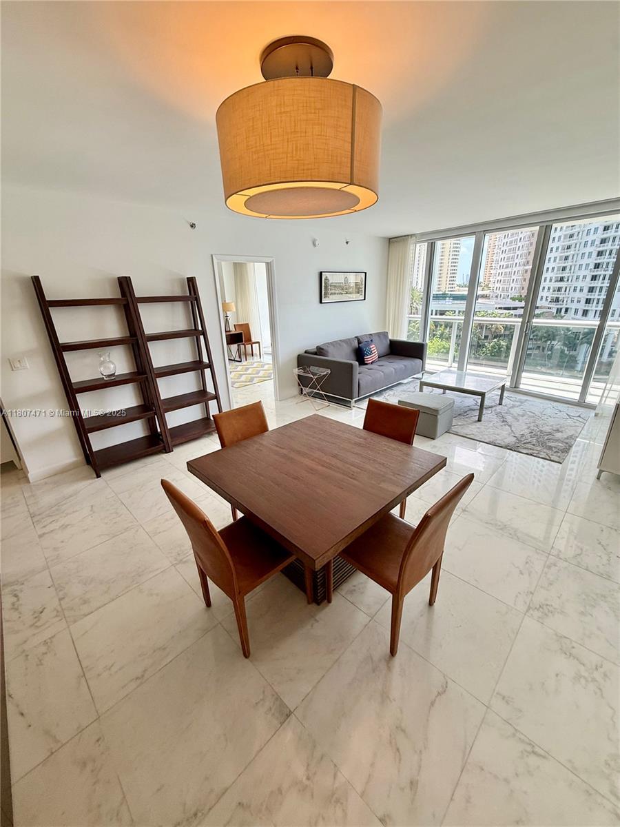 ICON BRICKELL NO TWO - Residential