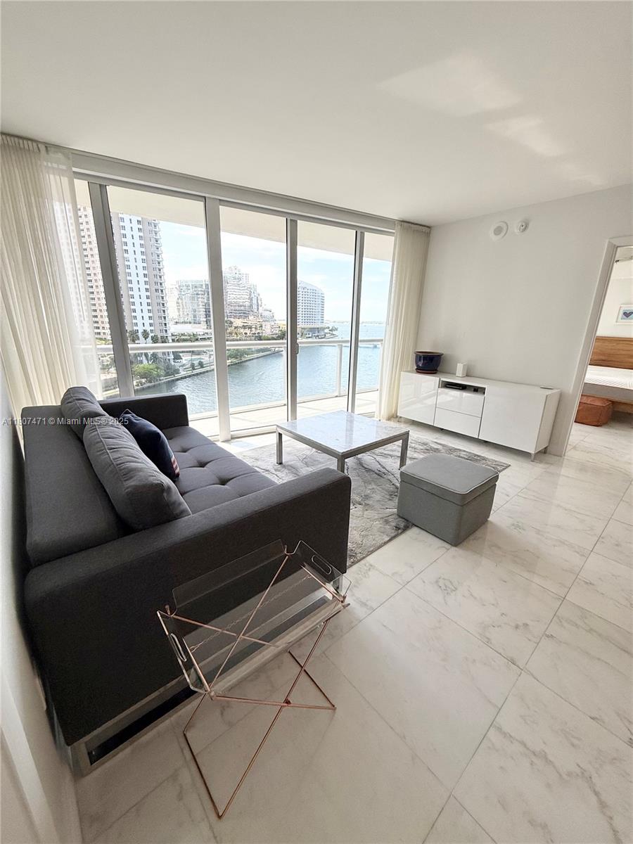 ICON BRICKELL NO TWO - Residential