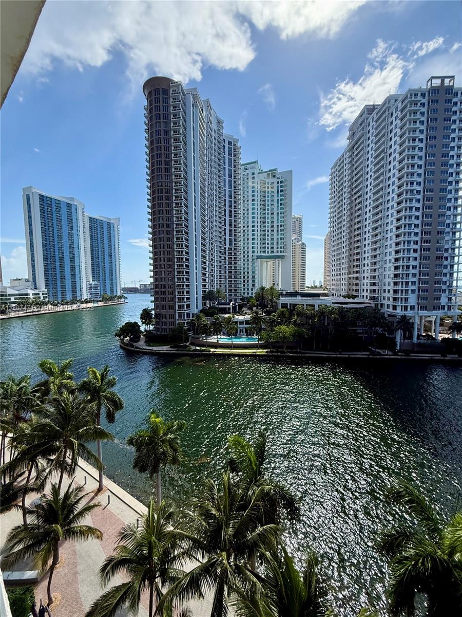 ICON BRICKELL NO TWO - Residential