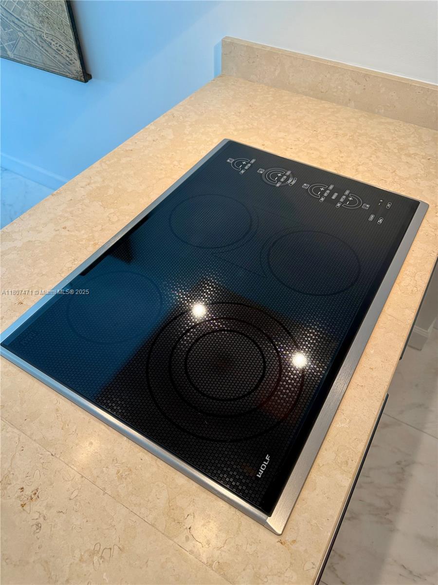 ICON BRICKELL NO TWO - Residential