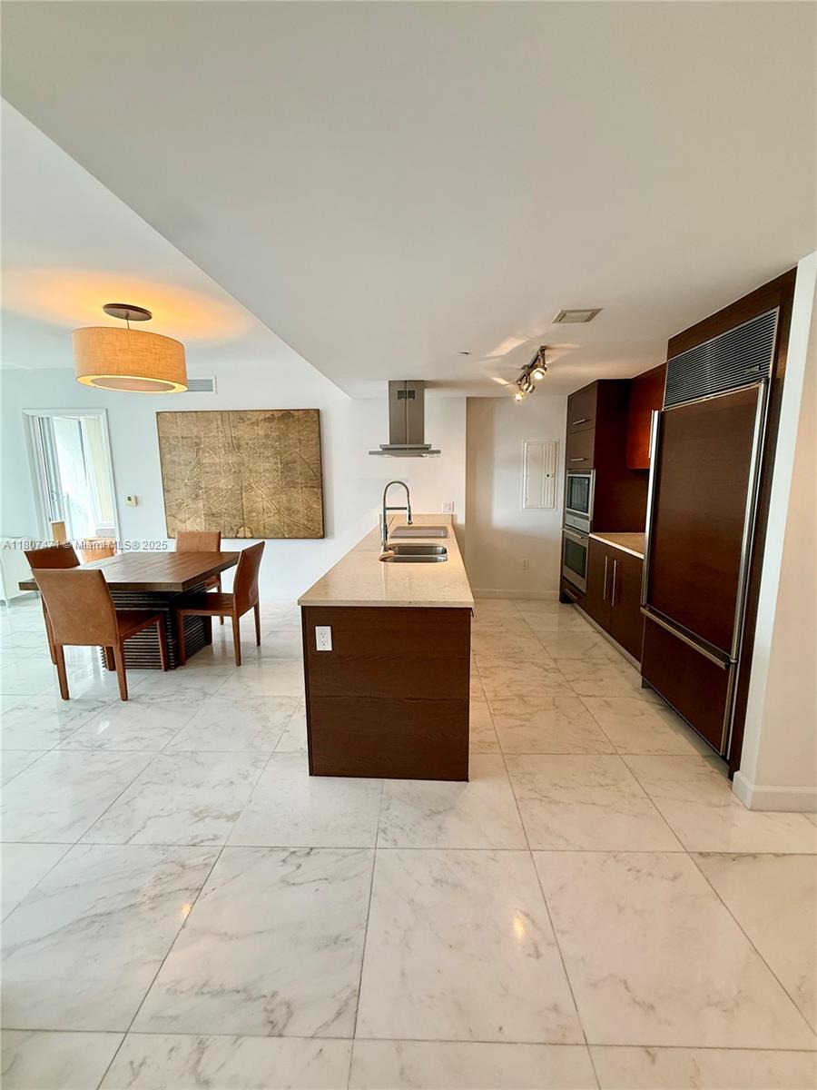 ICON BRICKELL NO TWO - Residential