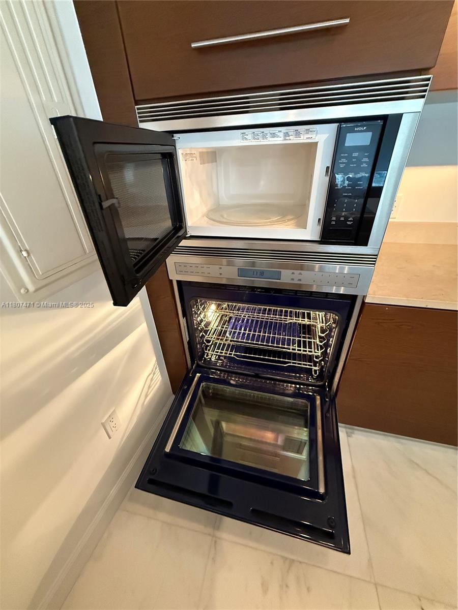 ICON BRICKELL NO TWO - Residential