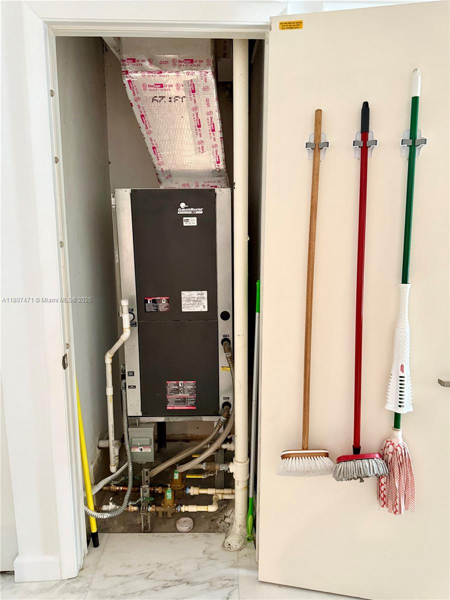 ICON BRICKELL NO TWO - Residential