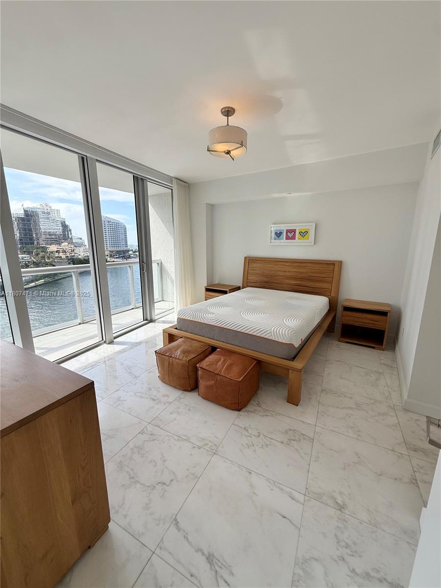 ICON BRICKELL NO TWO - Residential