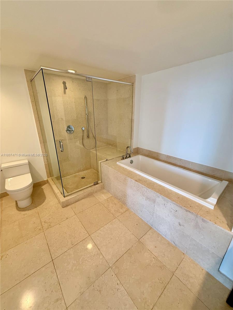 ICON BRICKELL NO TWO - Residential