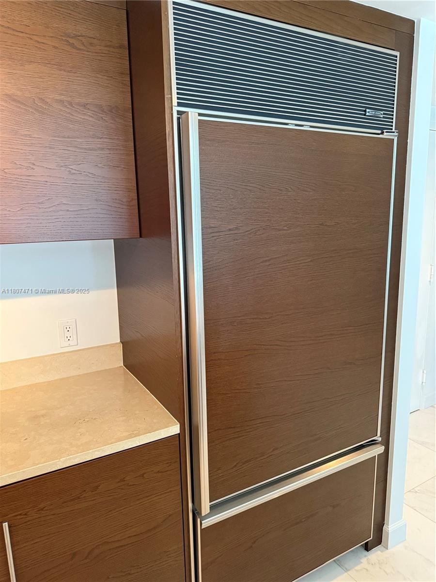 ICON BRICKELL NO TWO - Residential