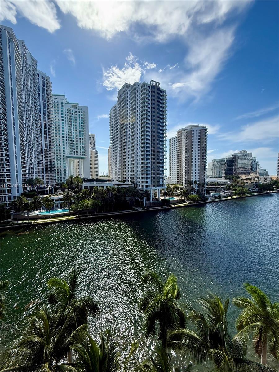 ICON BRICKELL NO TWO - Residential