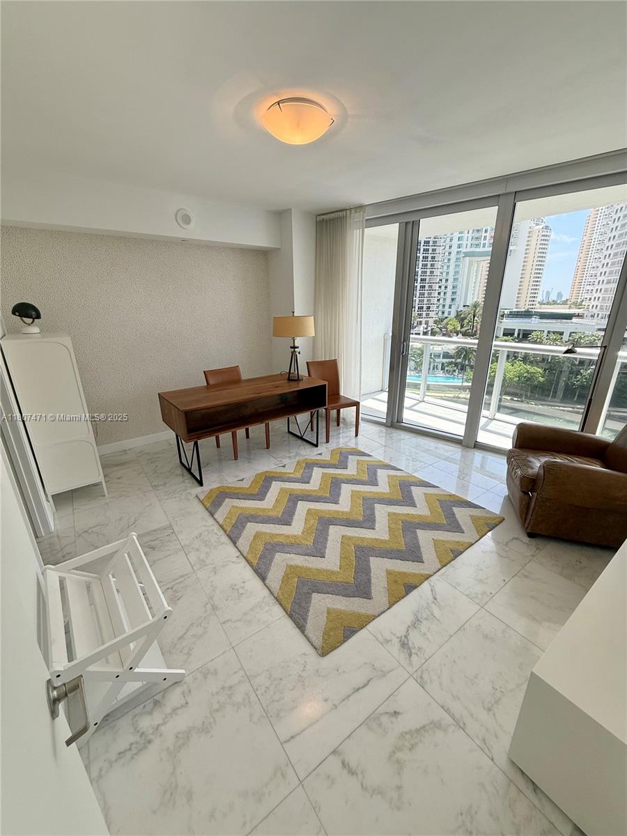 ICON BRICKELL NO TWO - Residential