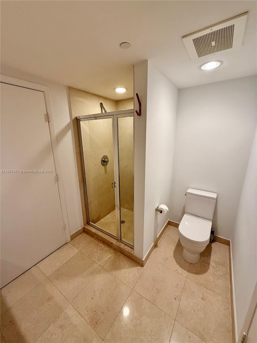 ICON BRICKELL NO TWO - Residential