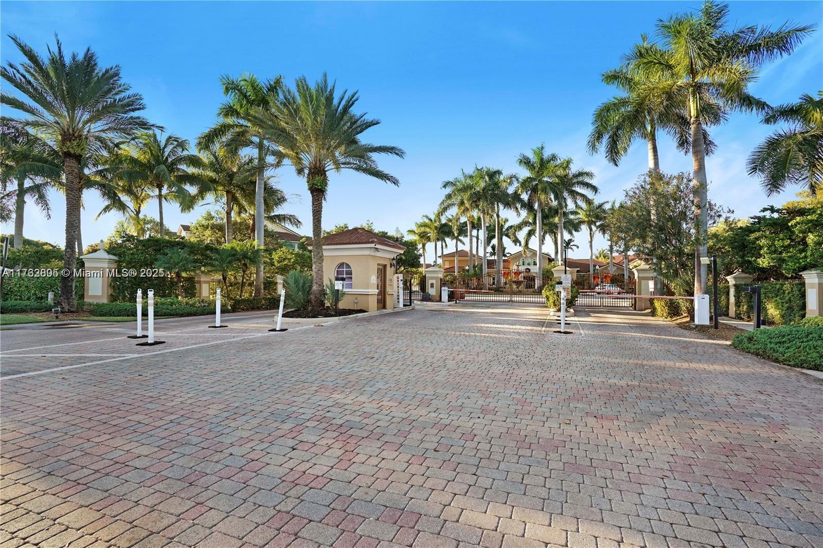VILLA DEL SOL CONDO - Residential