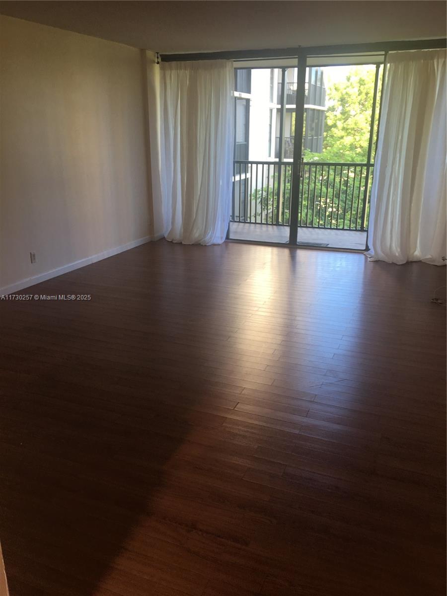 BRAVURA II CONDO - Residential