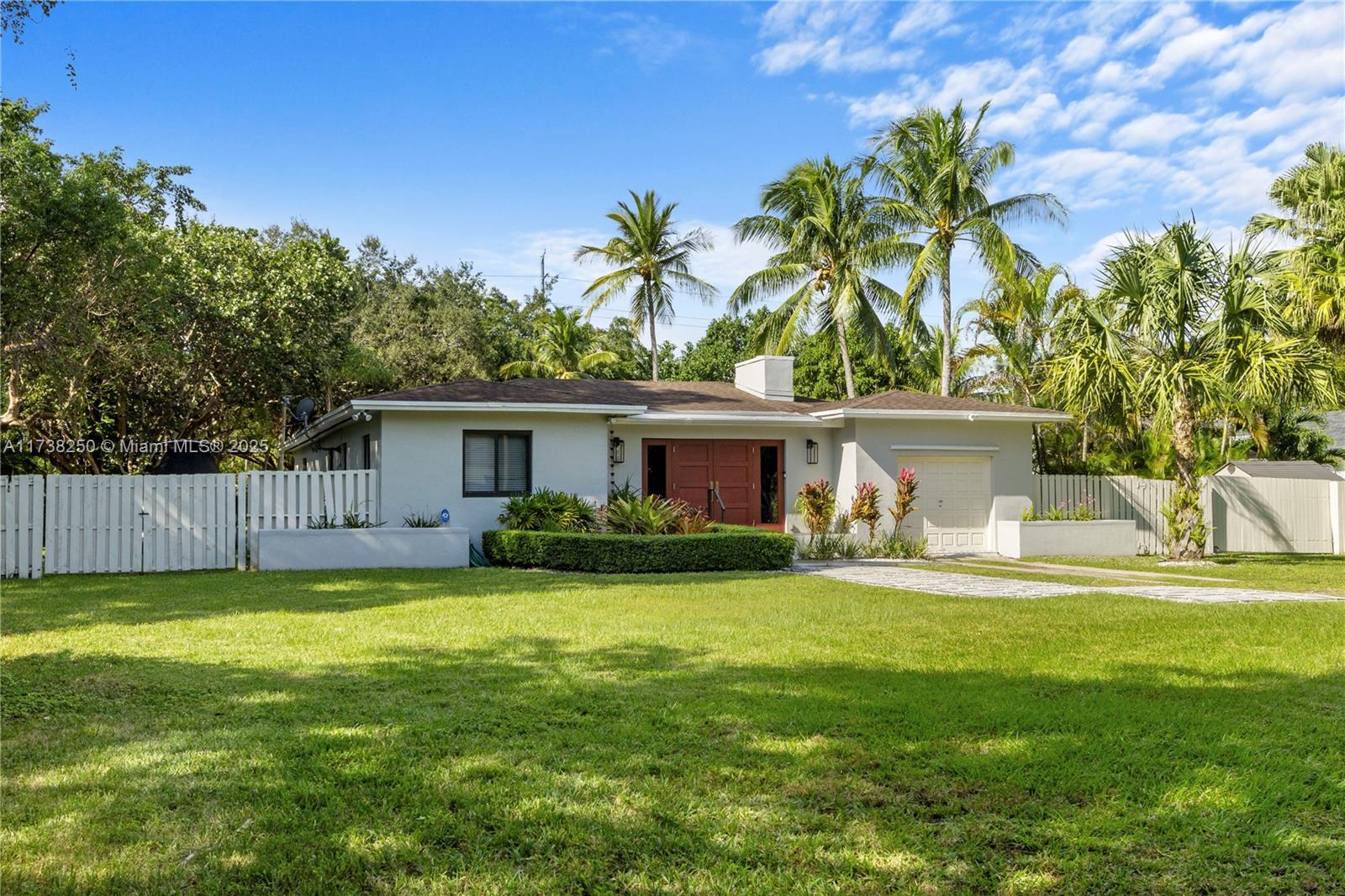 BEAUTIFUL AND CHARMING SINGLE FAMILY HOME IN DESIRABLE NEIGHBORHOOD. HUGE LOT 40,946 s ft. EXCELLENT OPPORTUNITY FOR EXPANSION; THIS 3 BEDROOM/2.5 BATHS HOME WILL GIVE YOU A 2,764 SQ FT OF GENEROUS SPACE WITHOUT LOSING THAT COZY ATMOSPHERE TO ENJOY WITH YOUR FAMILY.
GREAT FLOOR PLAN FOR ENTERTAINING, FORMAL DINING, FLORIDA ROOM AND LIVING ROOM, CONVERTED GARAGE TO GUEST OR STORAGE ROO, FRONT YARD FOR PLENTY OF PARKING AND BACKYARD WITH BEAUTIFUL POOL