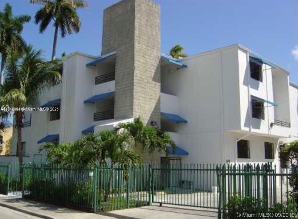 950 Nw 11th St 1C, Miami, Broward County, Florida - 1 Bedrooms  
1 Bathrooms - 