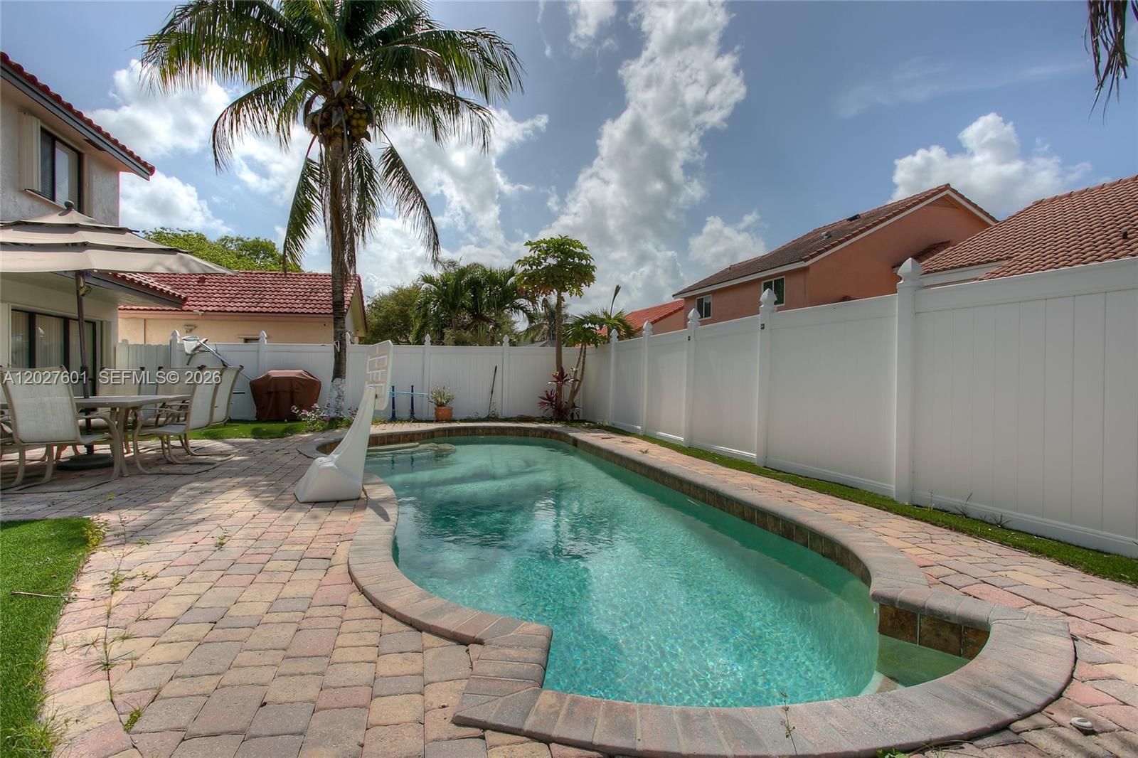 9521 NW 18th Mnr