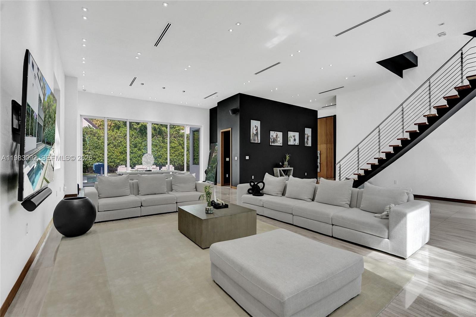 OAK HAMMOCK ESTATES - Residential