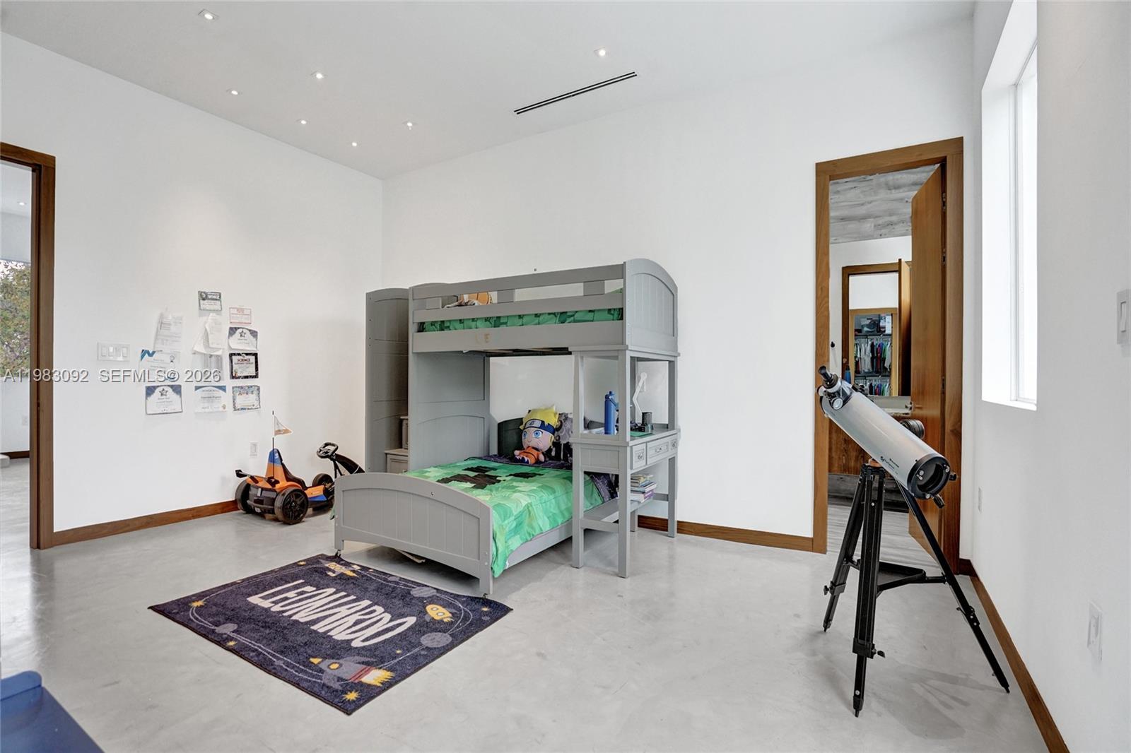 OAK HAMMOCK ESTATES - Residential