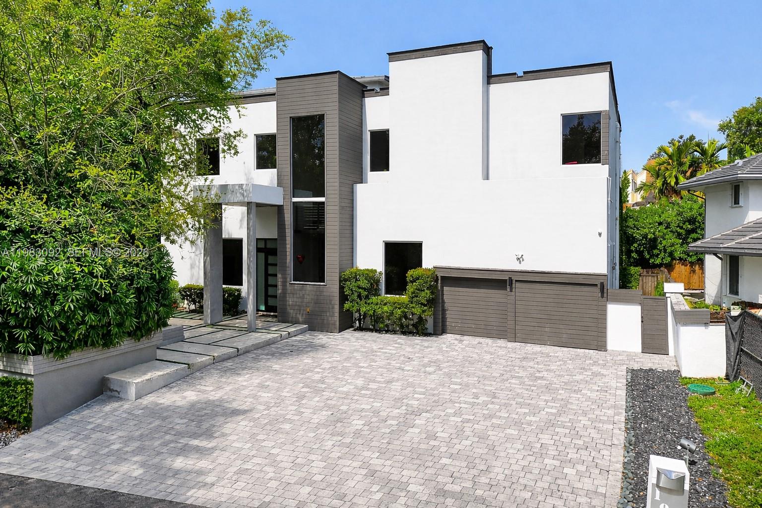 OAK HAMMOCK ESTATES - Residential