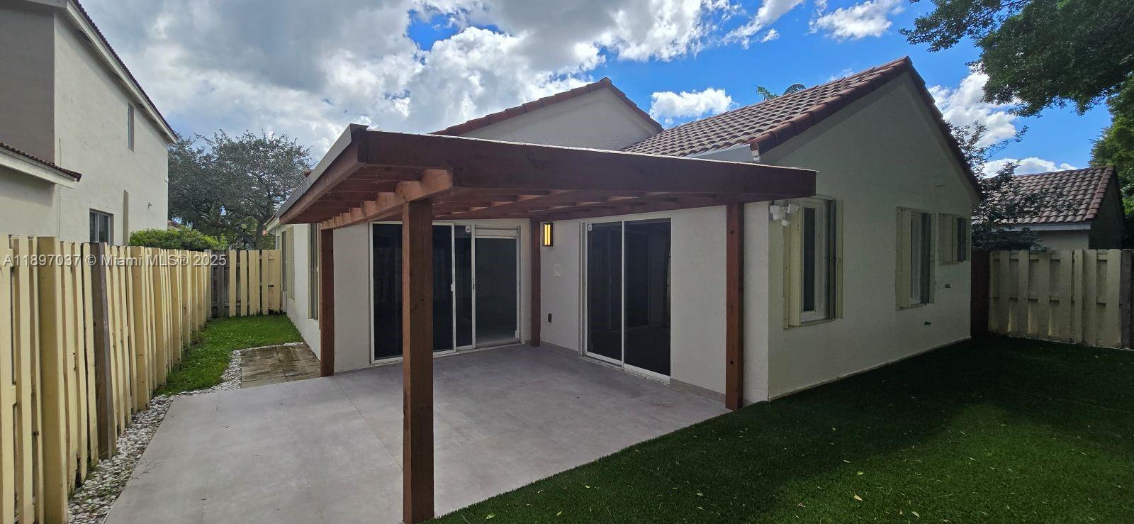 SECTORS 3 & 4 BOUNDARY PL - Residential Lease