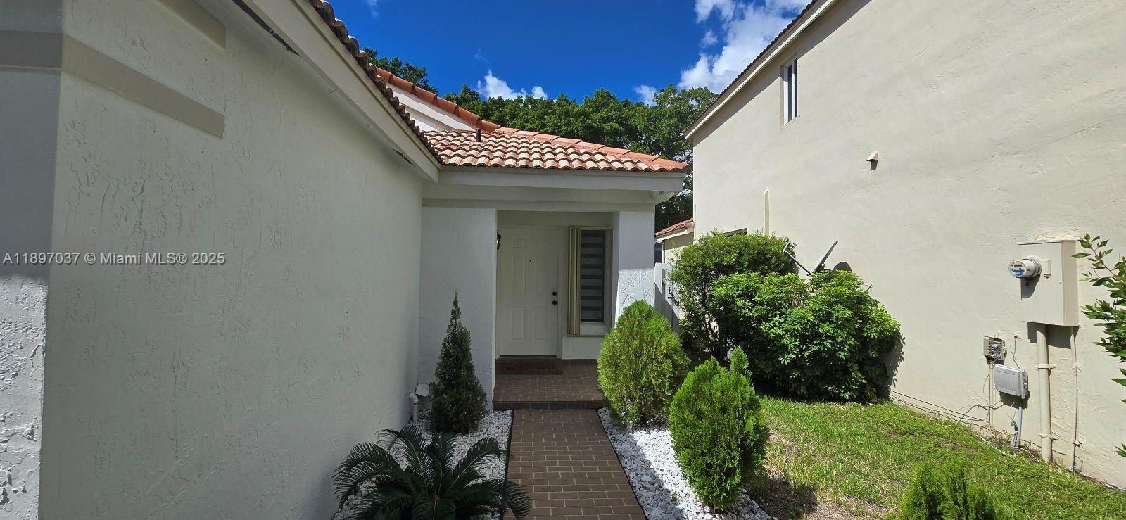 SECTORS 3 & 4 BOUNDARY PL - Residential Lease