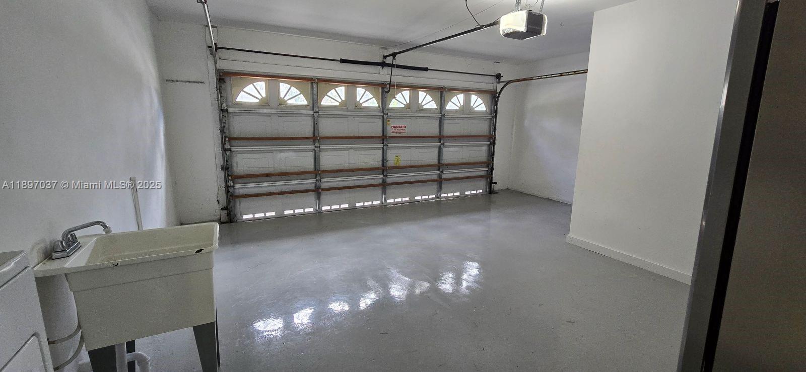 SECTORS 3 & 4 BOUNDARY PL - Residential Lease