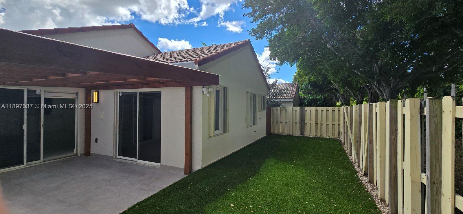 SECTORS 3 & 4 BOUNDARY PL - Residential Lease