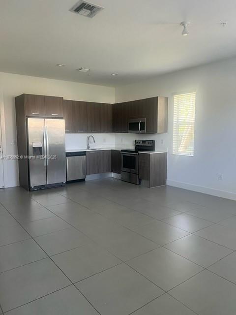 URBAN VILLAGE AT 5TH AVE - Residential Lease