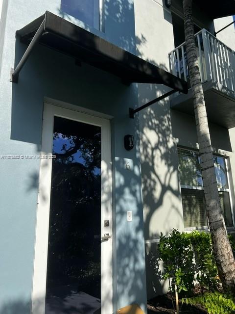 URBAN VILLAGE AT 5TH AVE - Residential Lease