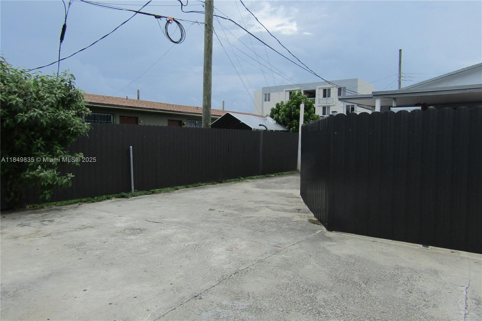 2223 NW 32nd St