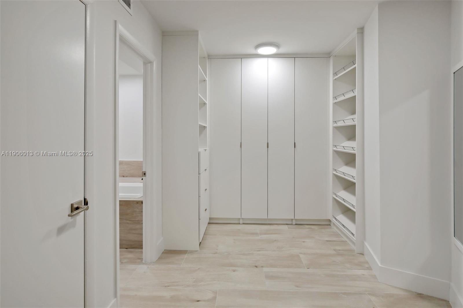 TOWERS OF KEY BISCAYNE CO - Residential Lease