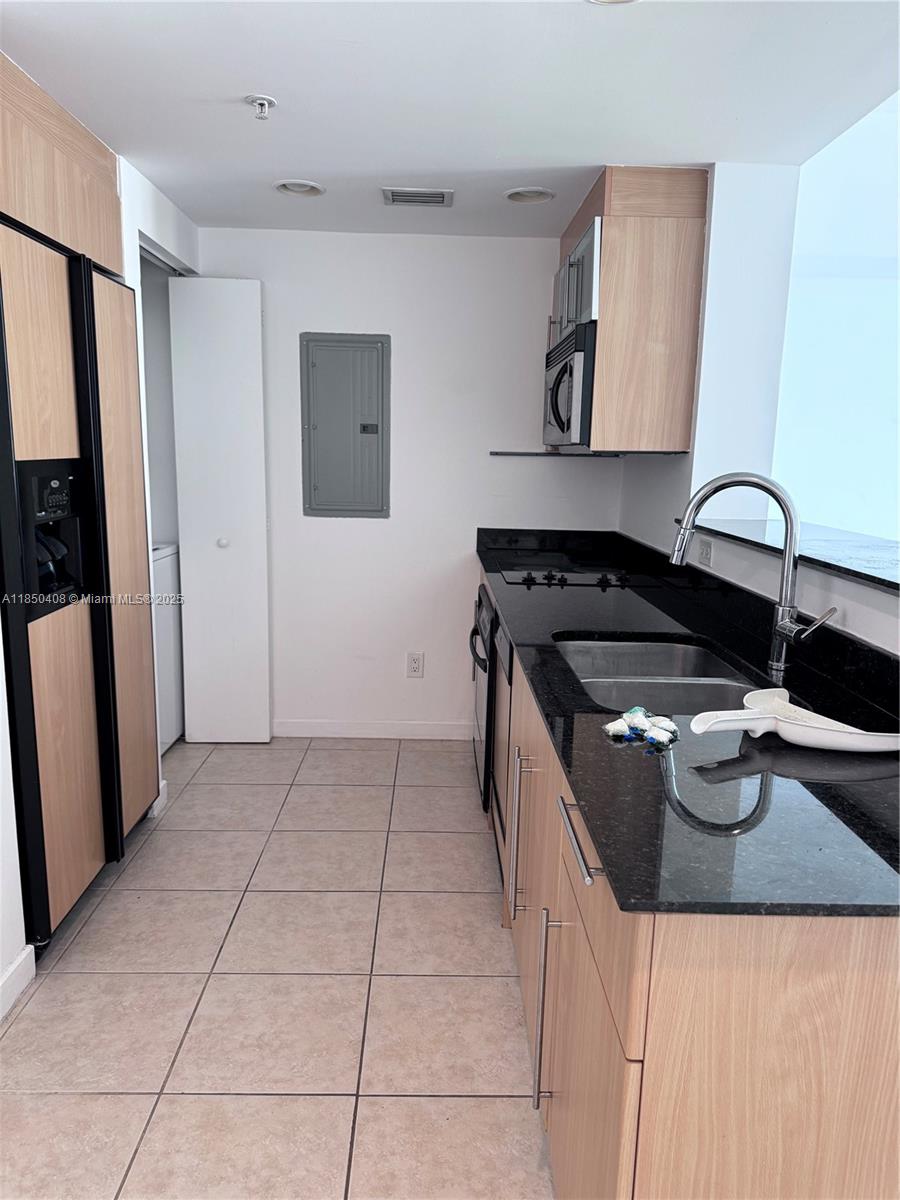 335 S Biscayne Blvd 1206