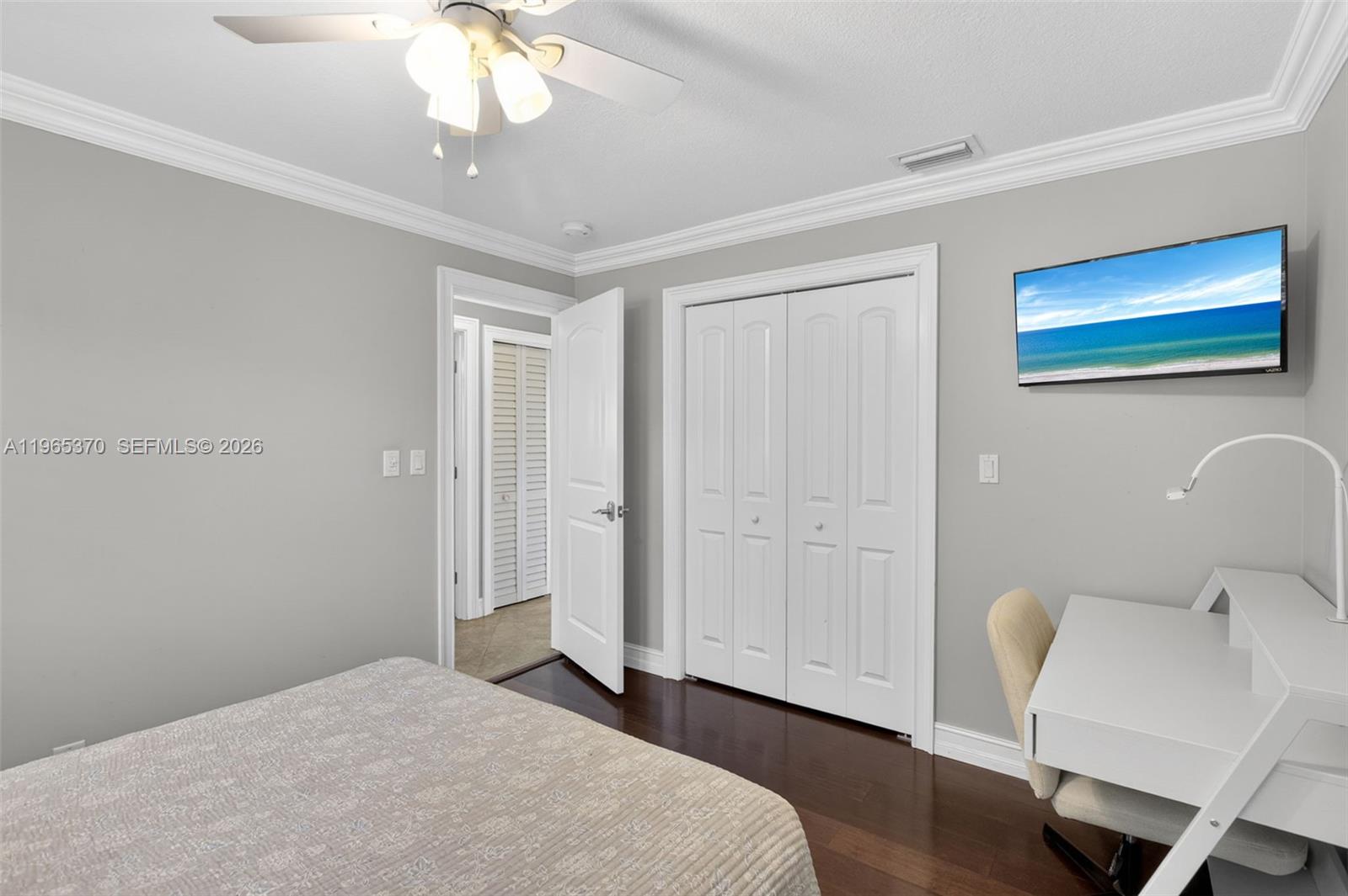 ROYAL PALM LAKE ESTATES - Residential