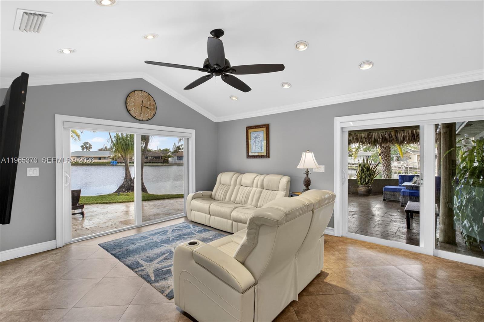 ROYAL PALM LAKE ESTATES - Residential