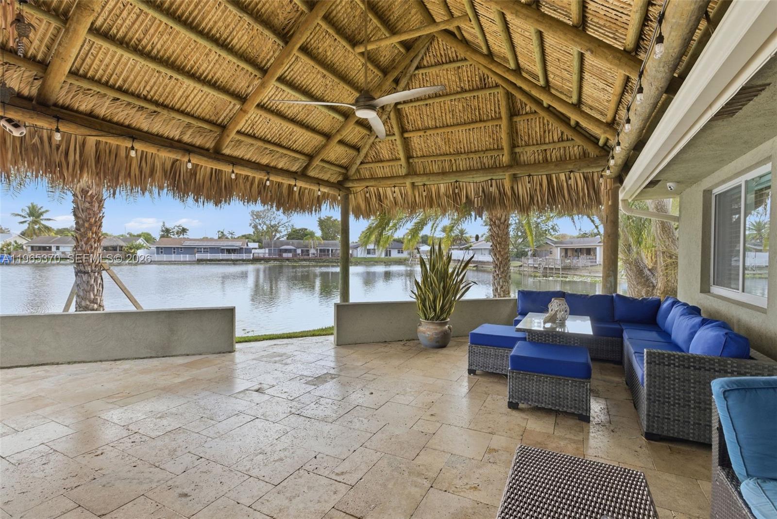 ROYAL PALM LAKE ESTATES - Residential