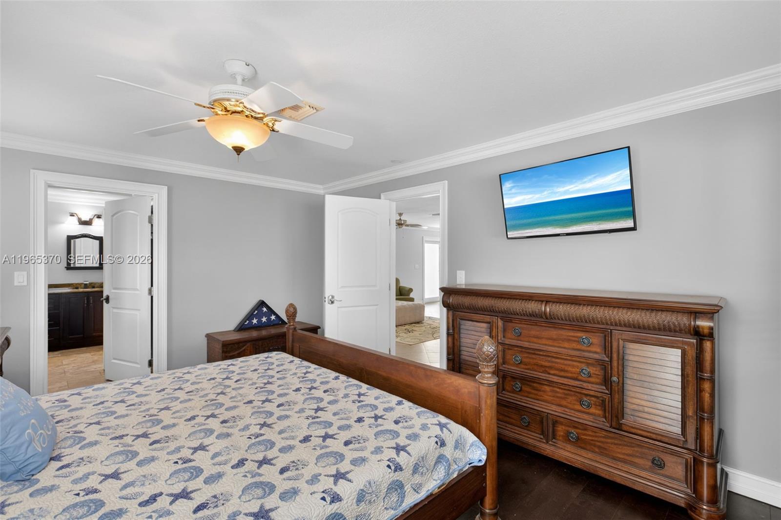 ROYAL PALM LAKE ESTATES - Residential