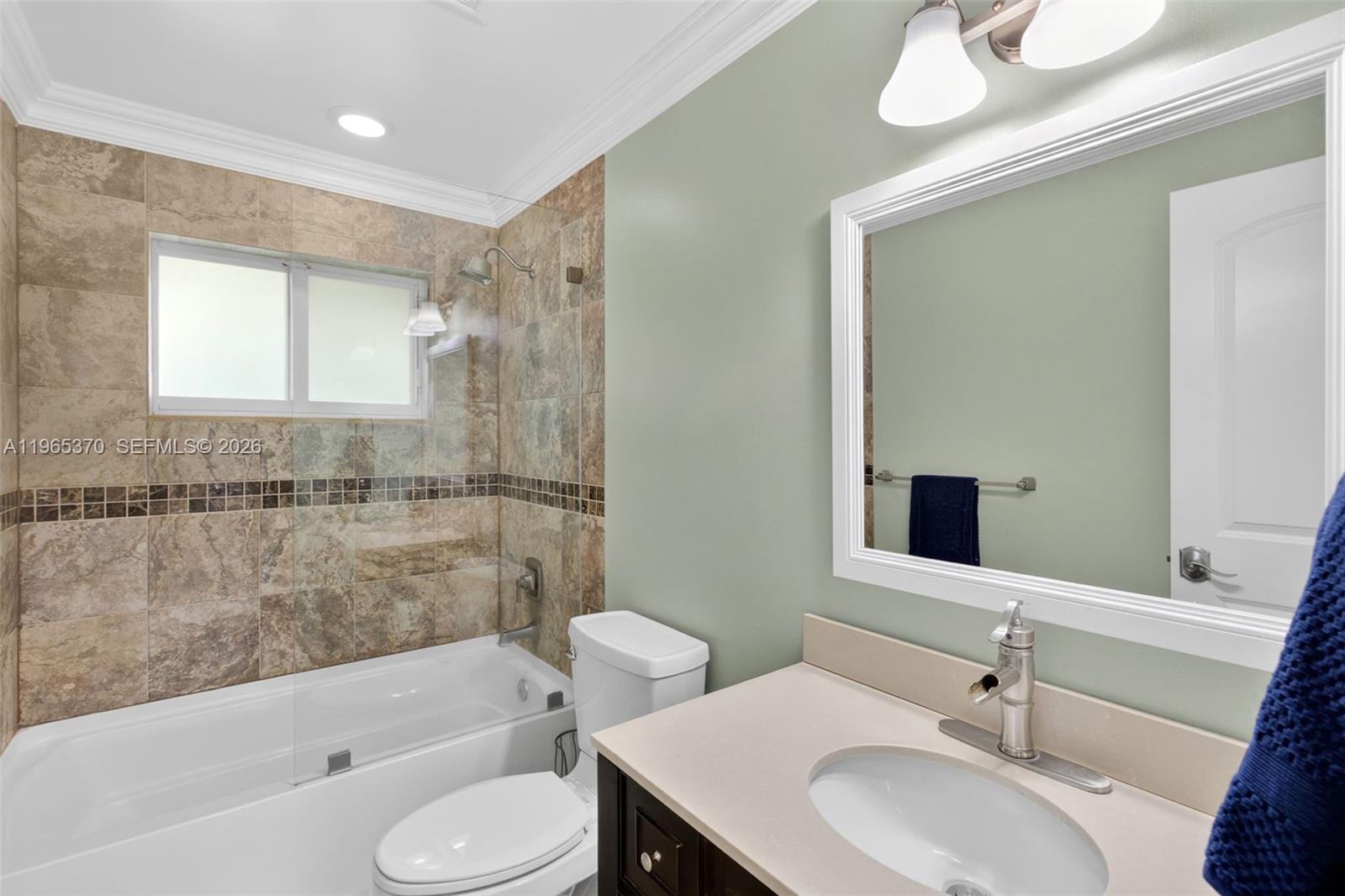 ROYAL PALM LAKE ESTATES - Residential