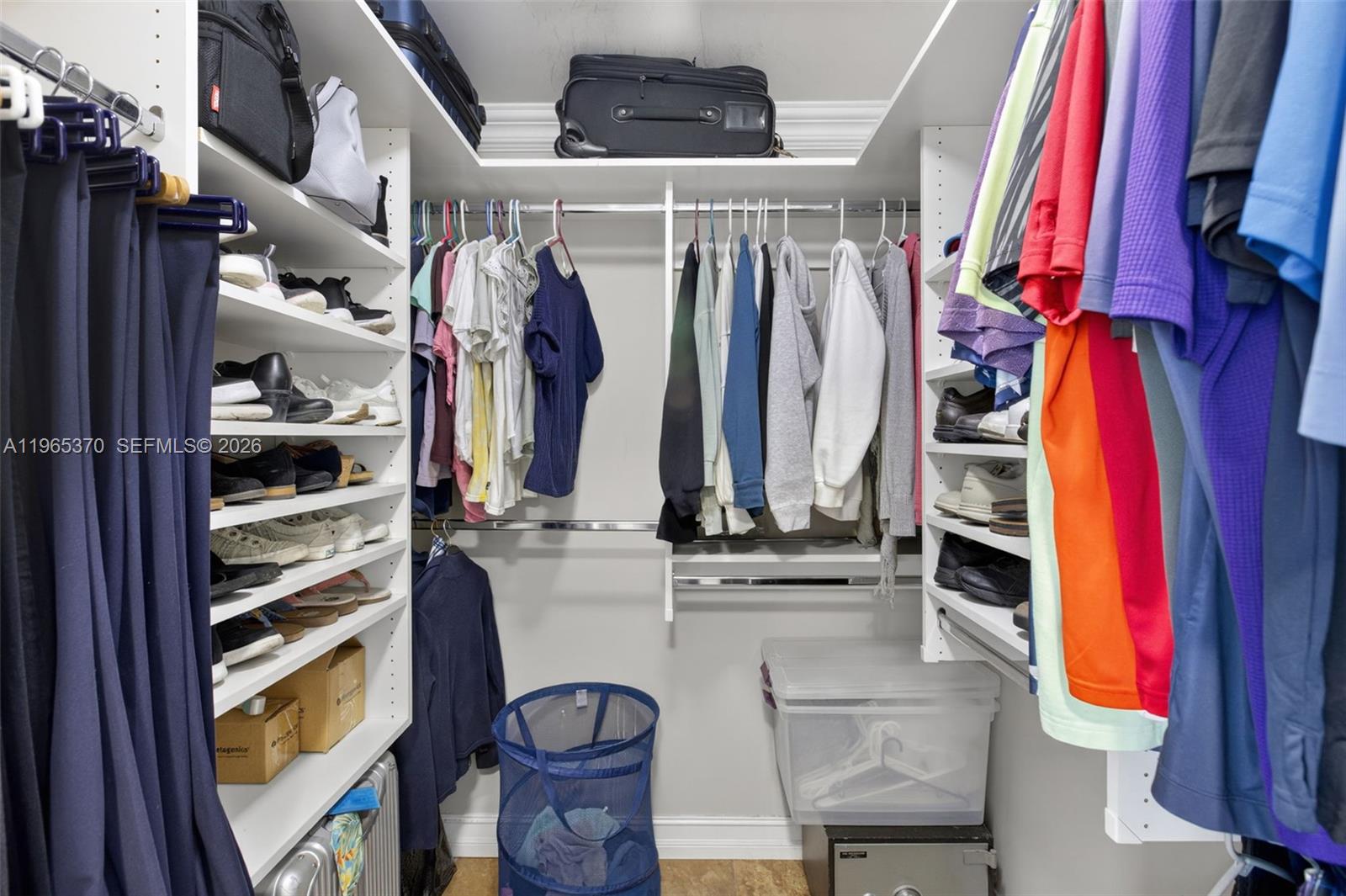 ROYAL PALM LAKE ESTATES - Residential