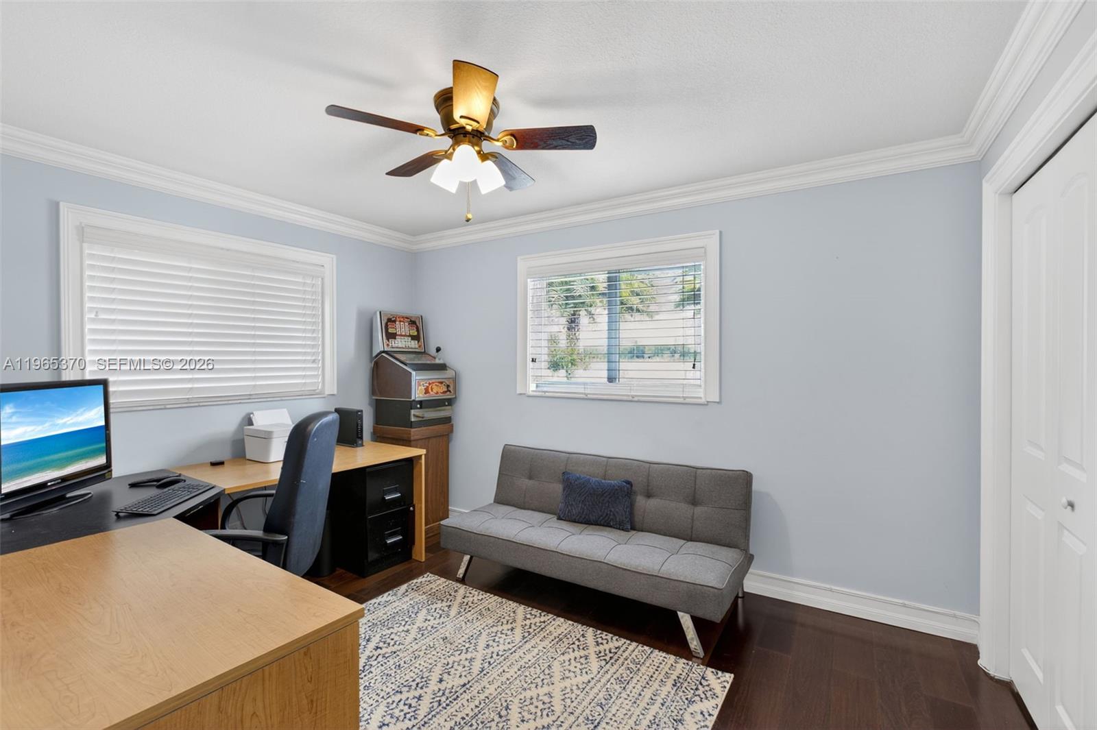 ROYAL PALM LAKE ESTATES - Residential