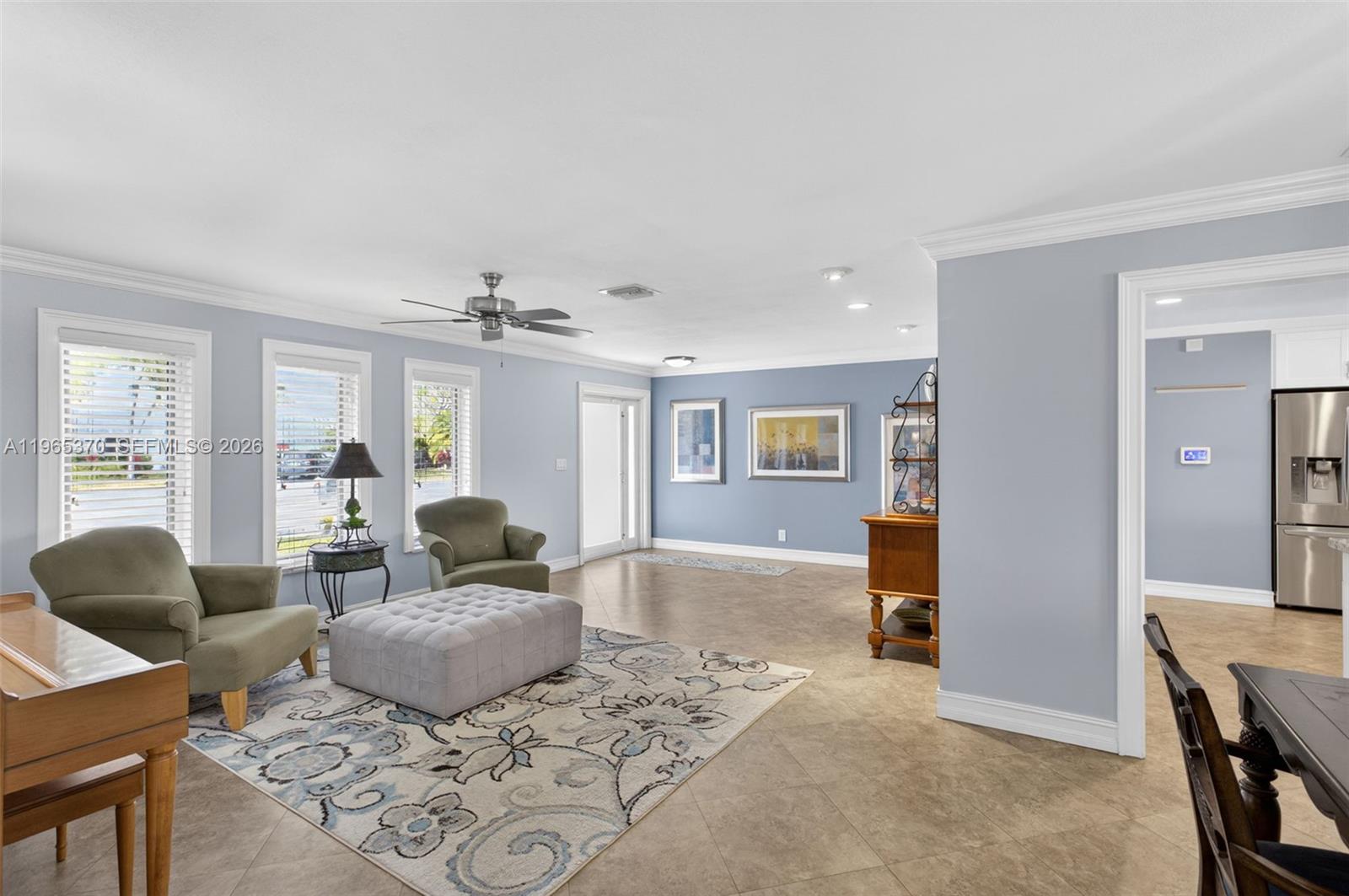 ROYAL PALM LAKE ESTATES - Residential