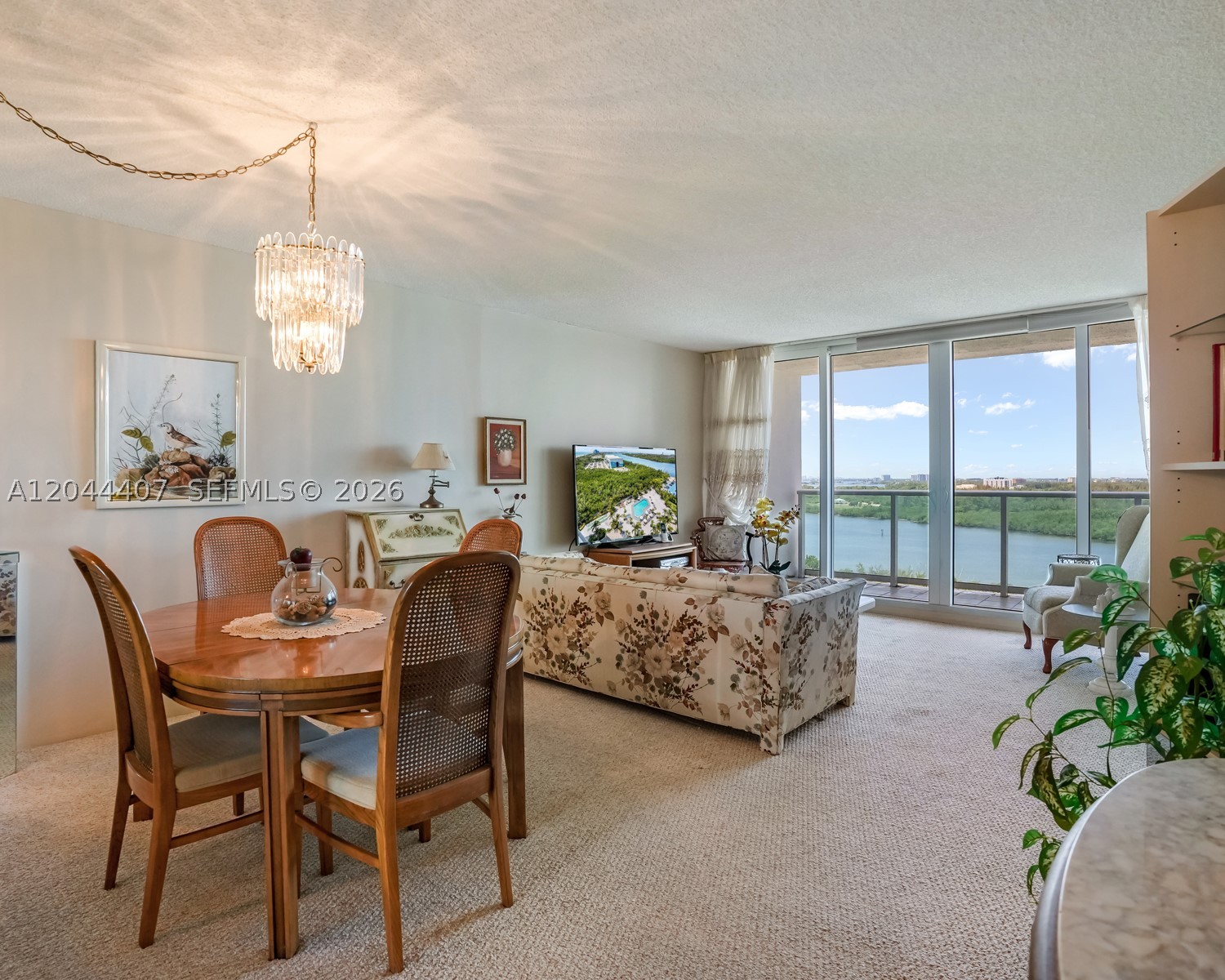 100 Bayview Dr 1620