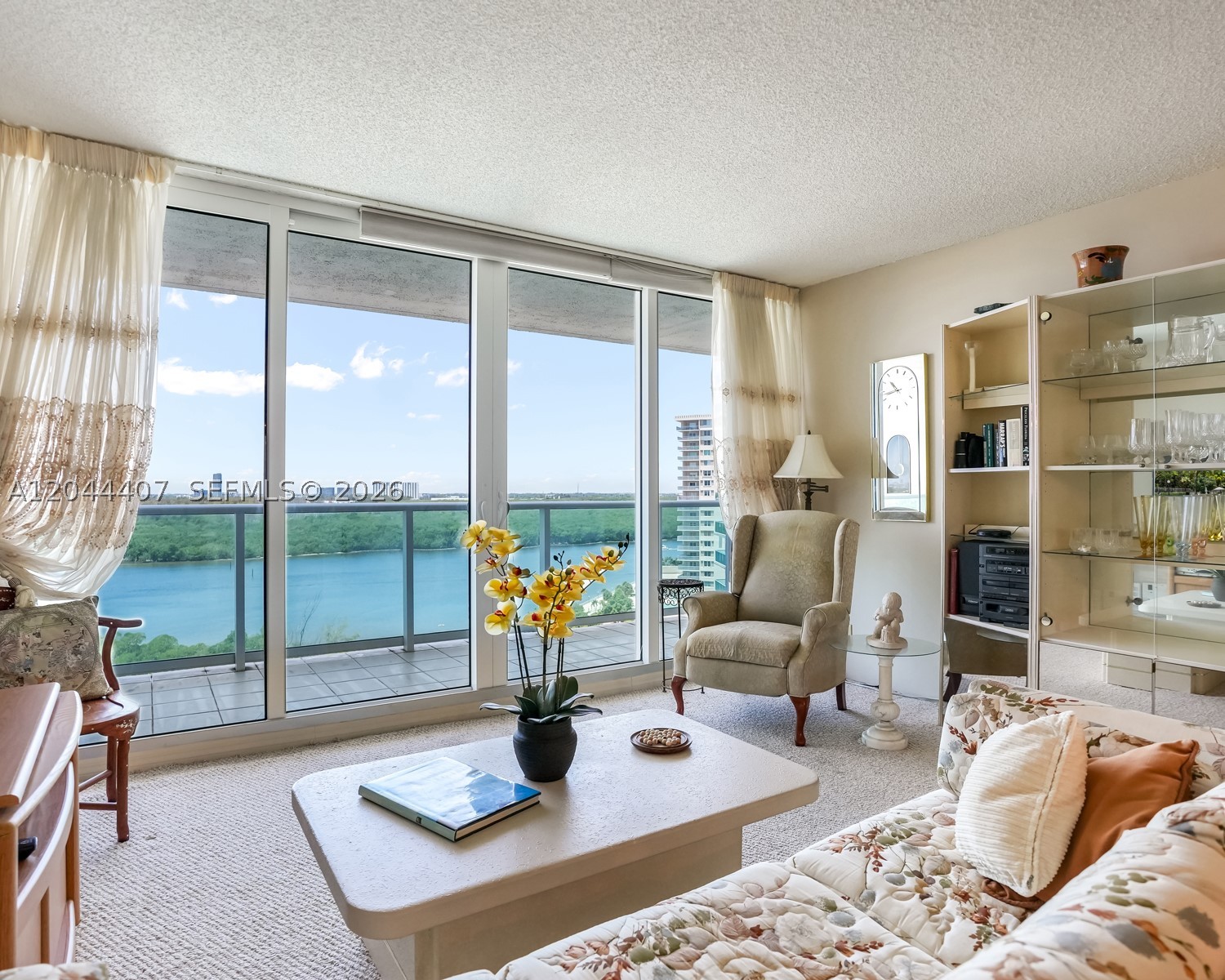 100 Bayview Dr 1620