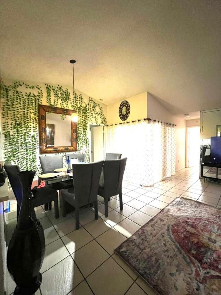 SIERRA RIDGE CONDO B - Residential