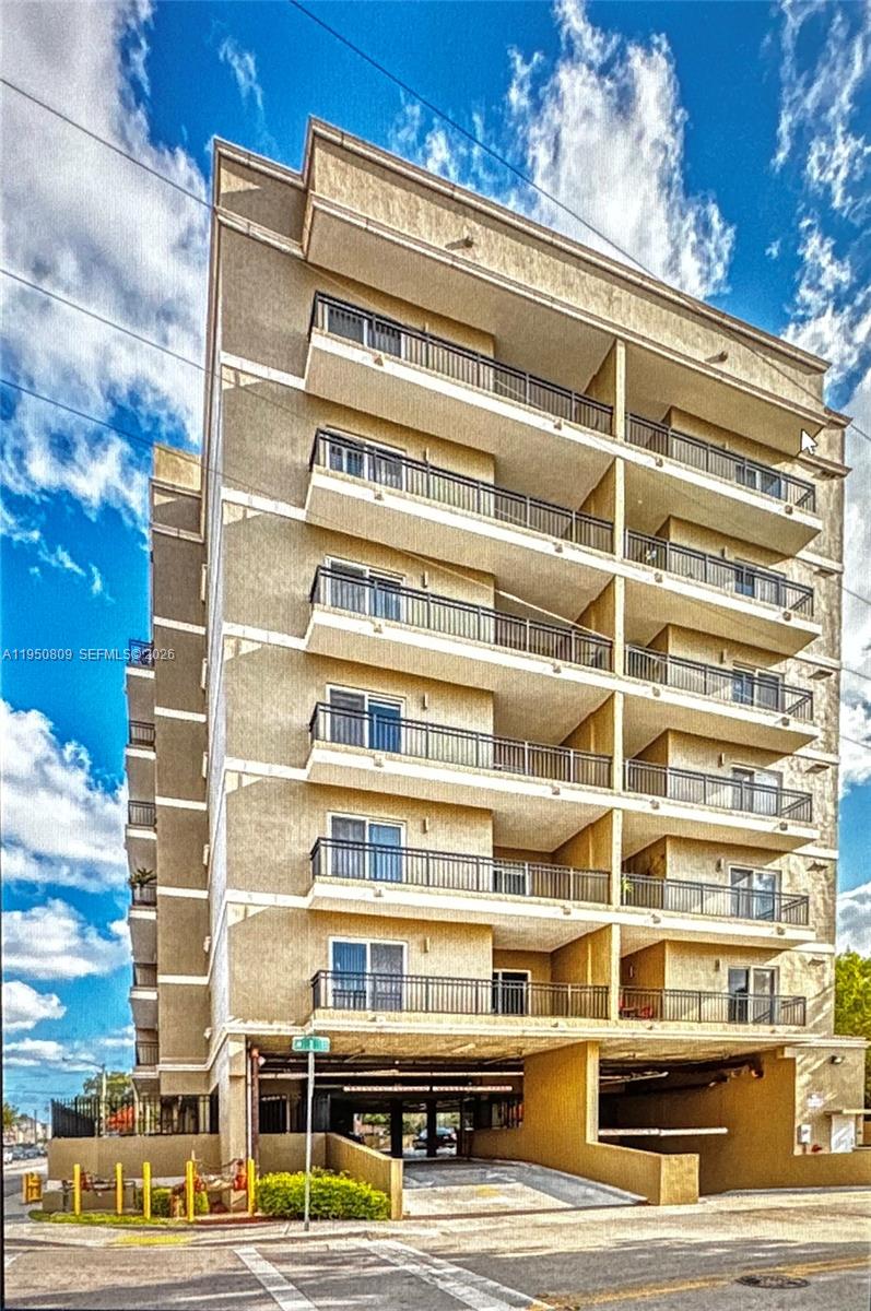 THE DOUGLAS RESIDENCE CON - Residential Lease